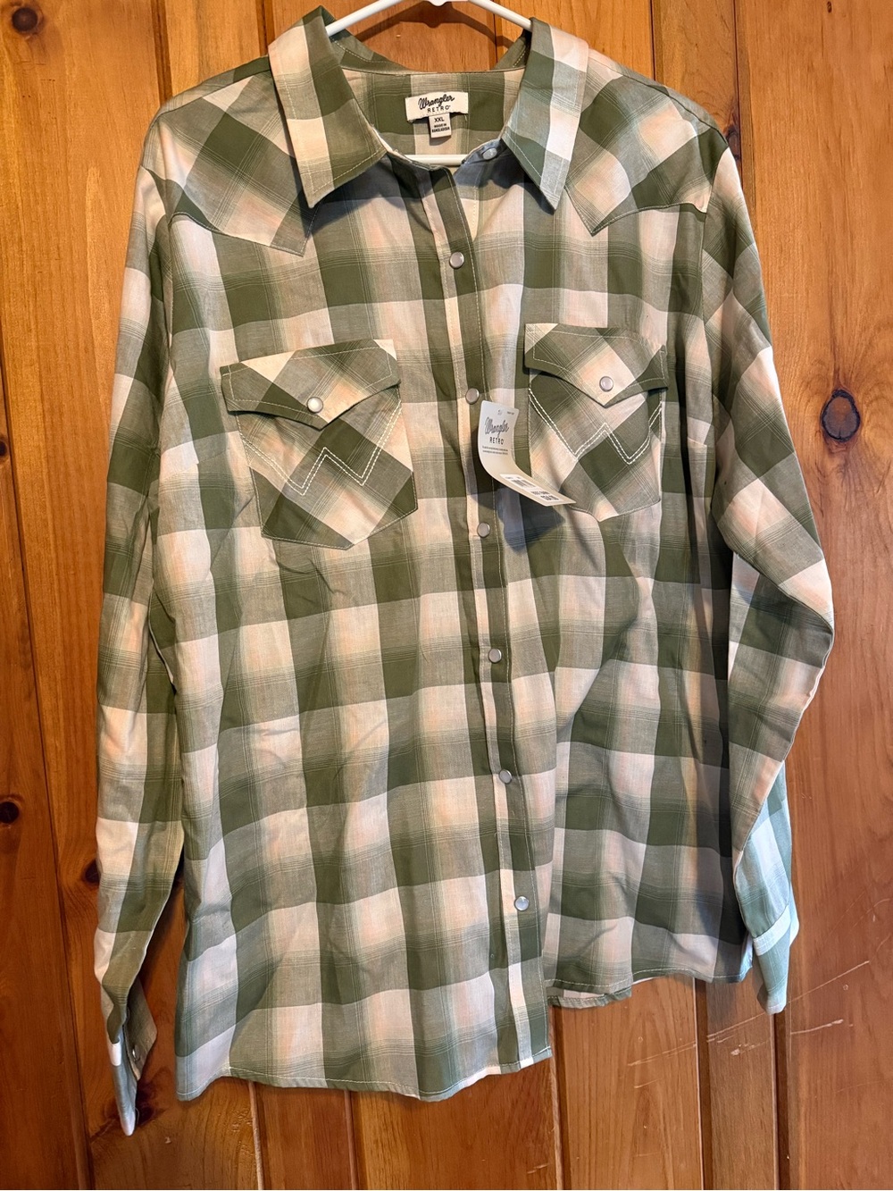 Wrangler Olive Green and White Plaid Western Button-Up Shirt